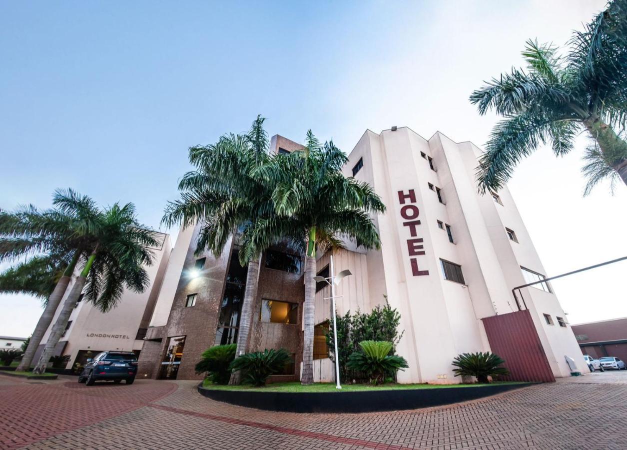 London Hotel Londrina Exterior photo